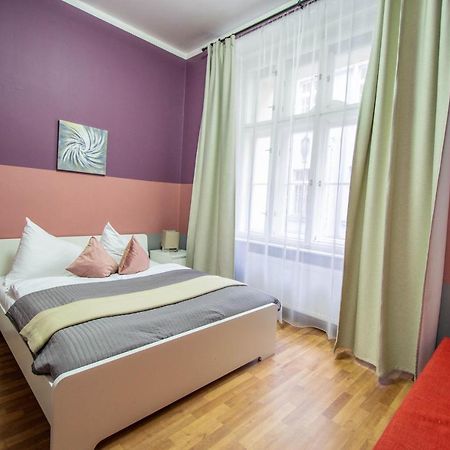 Ruzova Apartment By Ruterra Prag Eksteriør billede