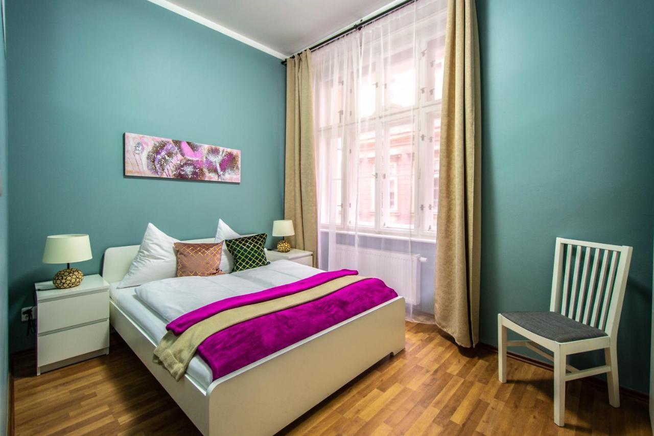 Ruzova Apartment By Ruterra Prag Eksteriør billede