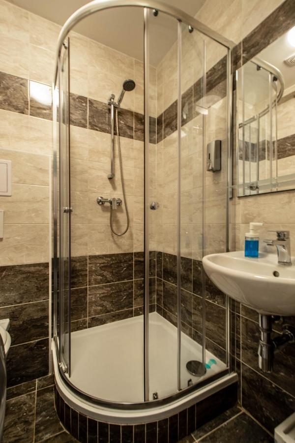 Ruzova Apartment By Ruterra Prag Eksteriør billede